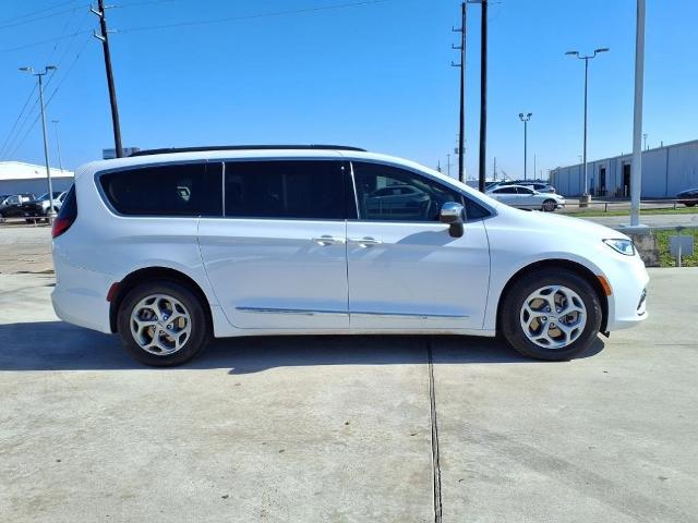 2023 Chrysler Pacifica Vehicle Photo in ROSENBERG, TX 77471-5675