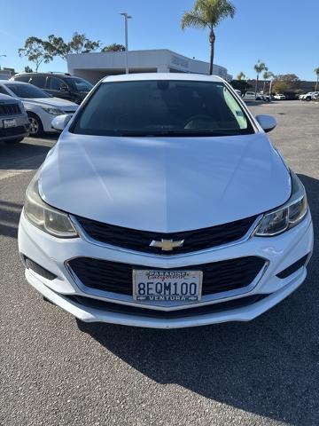 2018 Chevrolet Cruze Vehicle Photo in VENTURA, CA 93003-8585