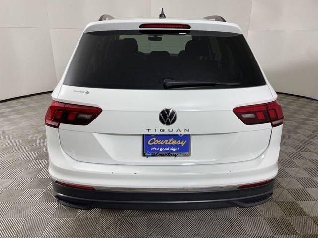 2023 Volkswagen Tiguan Vehicle Photo in PHOENIX, AZ 85014-3381