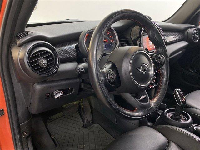 2020 MINI Cooper S Hardtop 4 Door Vehicle Photo in PORTLAND, OR 97225-3518