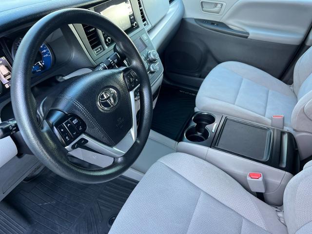 2020 Toyota Sienna Vehicle Photo in PITTSBURG, CA 94565-7121