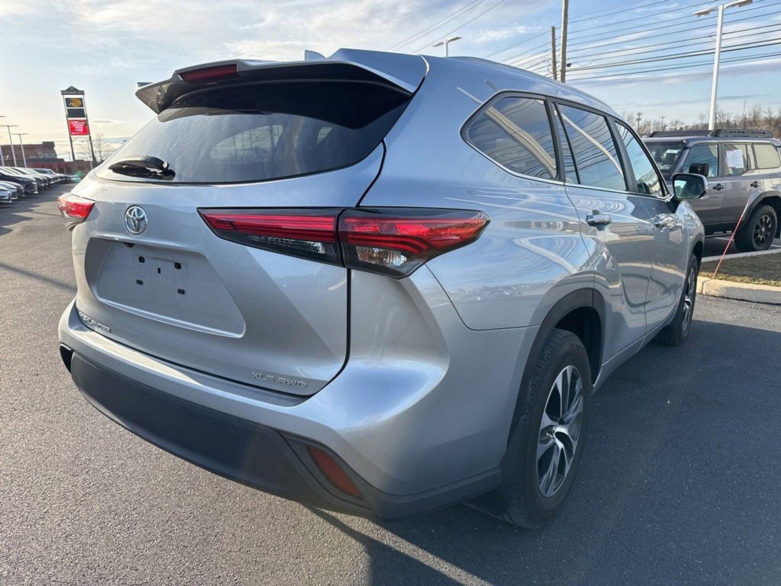 2023 Toyota Highlander Vehicle Photo in Harrisburg, PA 17111