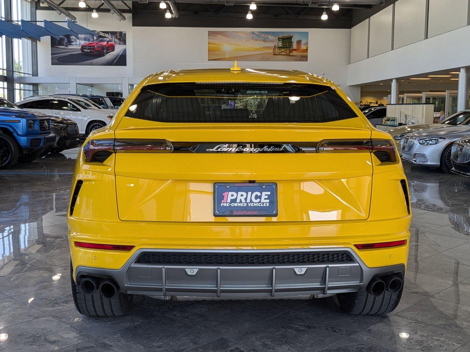 2021 Lamborghini Urus Vehicle Photo in Miami, FL 33169