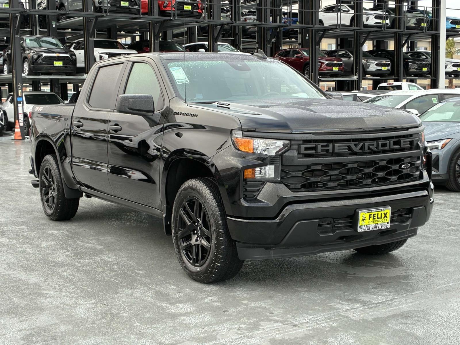 2025 Chevrolet Silverado 1500 Vehicle Photo in LOS ANGELES, CA 90007-3794