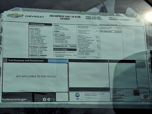 2024 Chevrolet Express Cutaway 3500 Vehicle Photo in DANBURY, CT 06810-5034