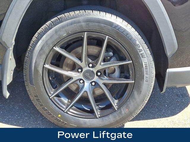 2021 Toyota RAV4 Hybrid Vehicle Photo in DANBURY, CT 06810-5034