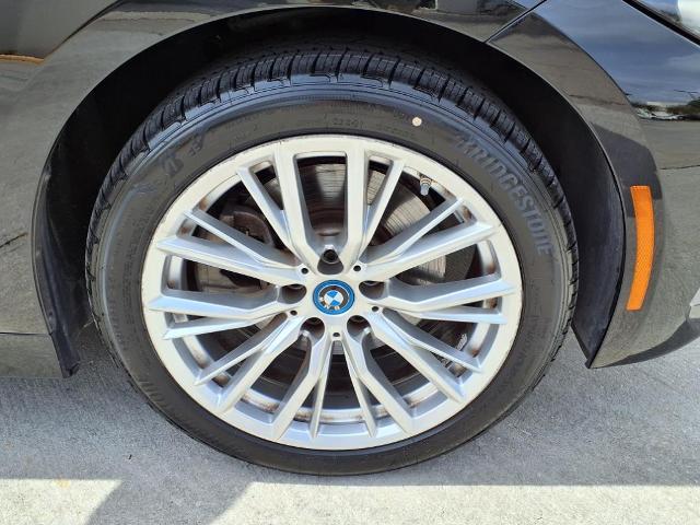 2024 BMW 330e Vehicle Photo in Tampa, FL 33612