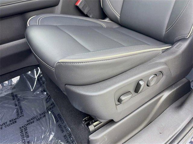 2025 GMC Yukon XL Vehicle Photo in PUYALLUP, WA 98371-4149
