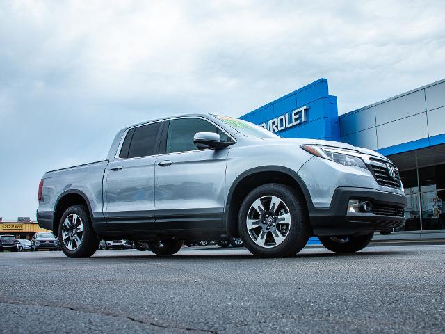 2019 Honda Ridgeline Vehicle Photo in MADISON, IN 47250-1611