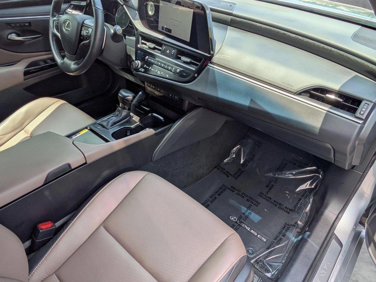 2024 Lexus ES 350 Vehicle Photo in Clearwater, FL 33761