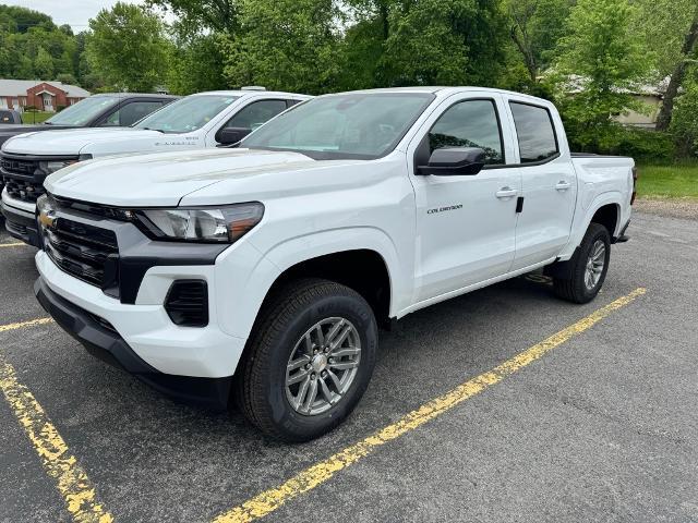 2025 Chevrolet Colorado Vehicle Photo in FAIRMONT, WV 26554-2318