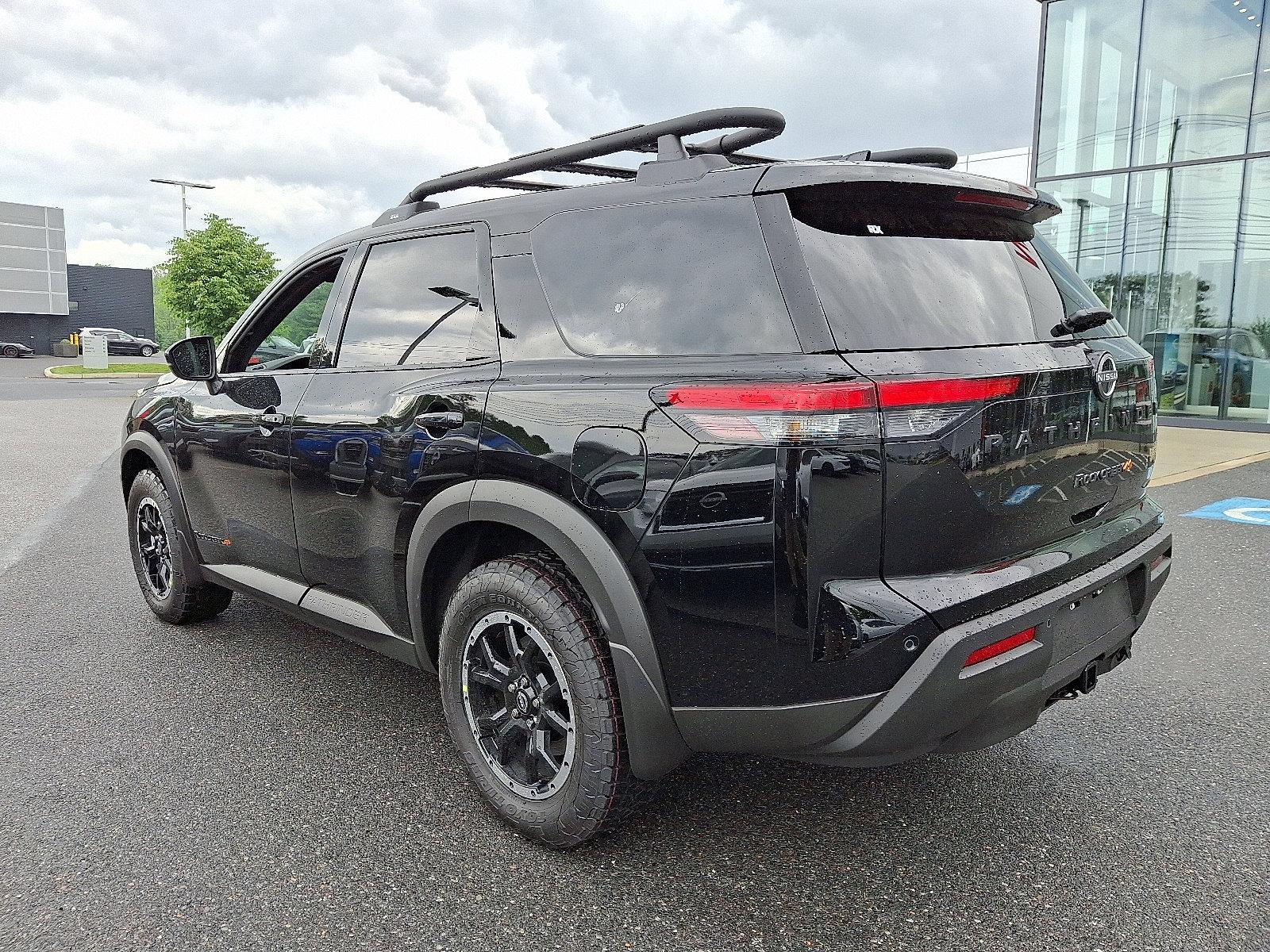 2025 Nissan Pathfinder Vehicle Photo in Mechanicsburg, PA 17050-2306