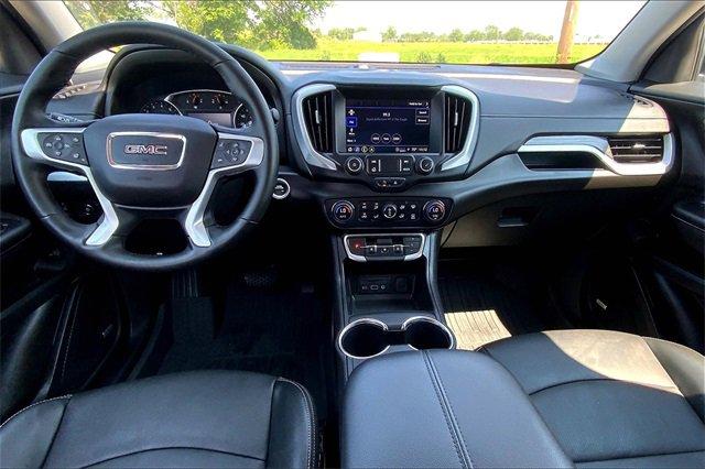 2024 GMC Terrain Vehicle Photo in TOPEKA, KS 66609-0000