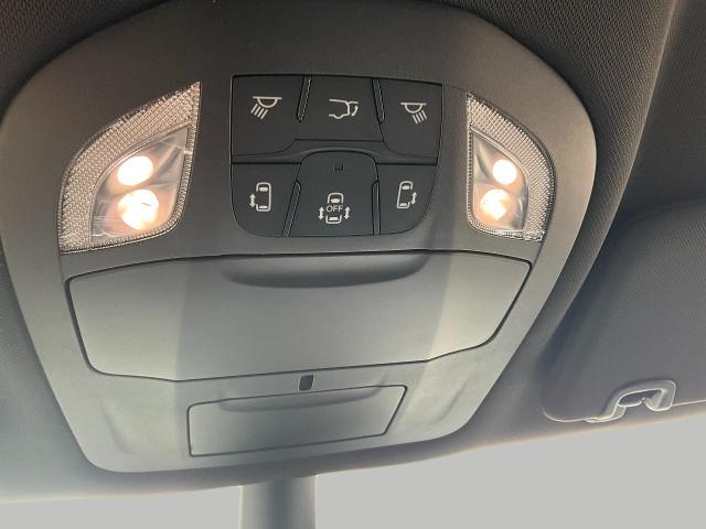 2025 Chrysler Pacifica Vehicle Photo in Kaukauna, WI 54130