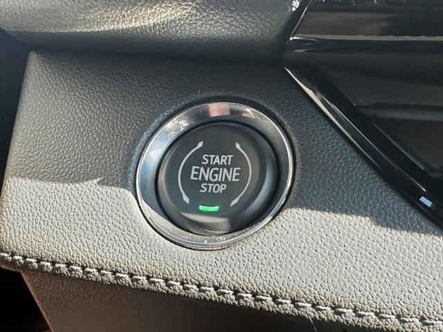 2025 Buick Enclave Vehicle Photo in COLUMBIA, MO 65203-3903