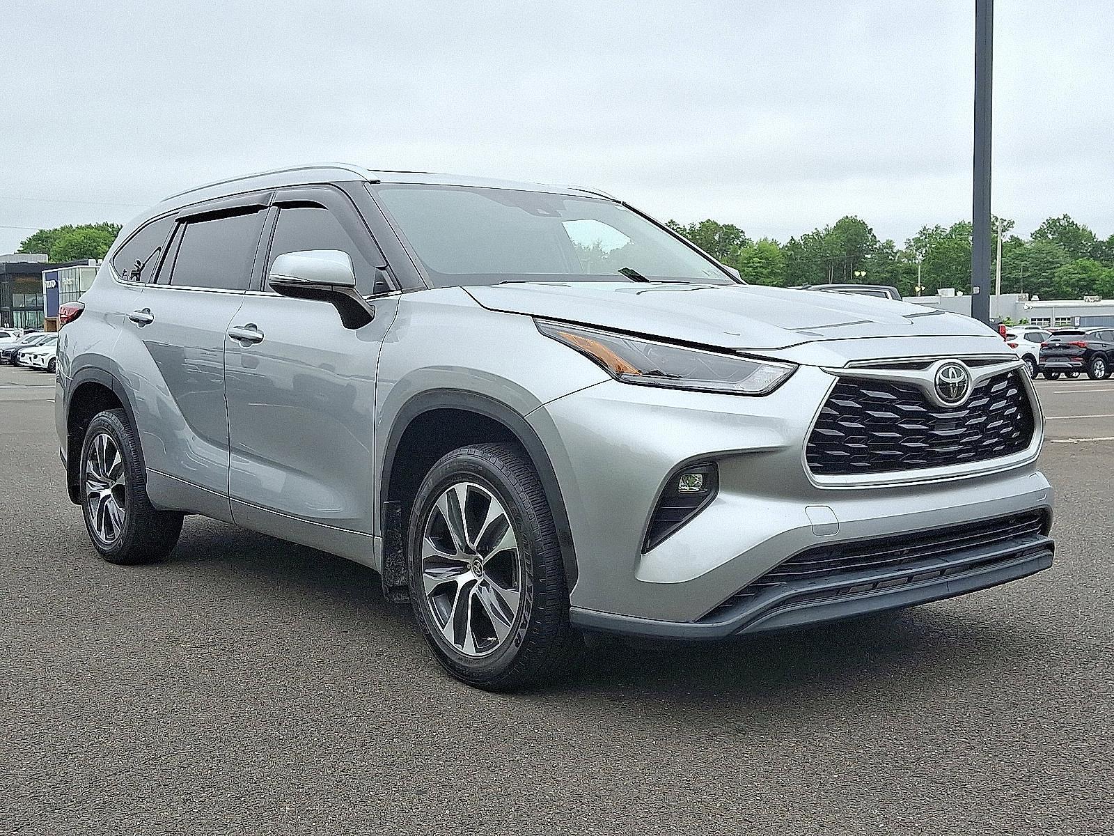 2021 Toyota Highlander Vehicle Photo in Trevose, PA 19053