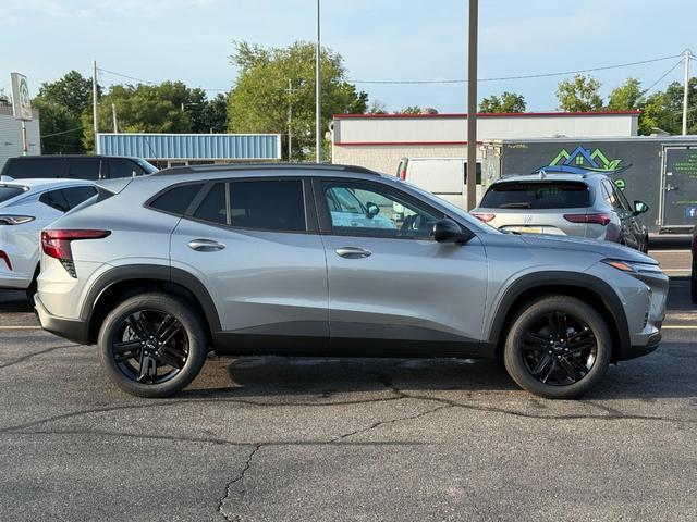 2025 Chevrolet Trax Vehicle Photo in COLUMBIA, MO 65203-3903