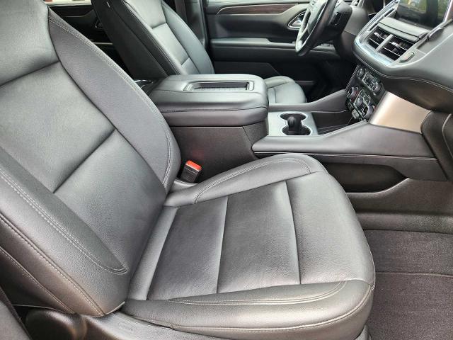 2022 Chevrolet Suburban Vehicle Photo in DENTON, TX 76210-9321