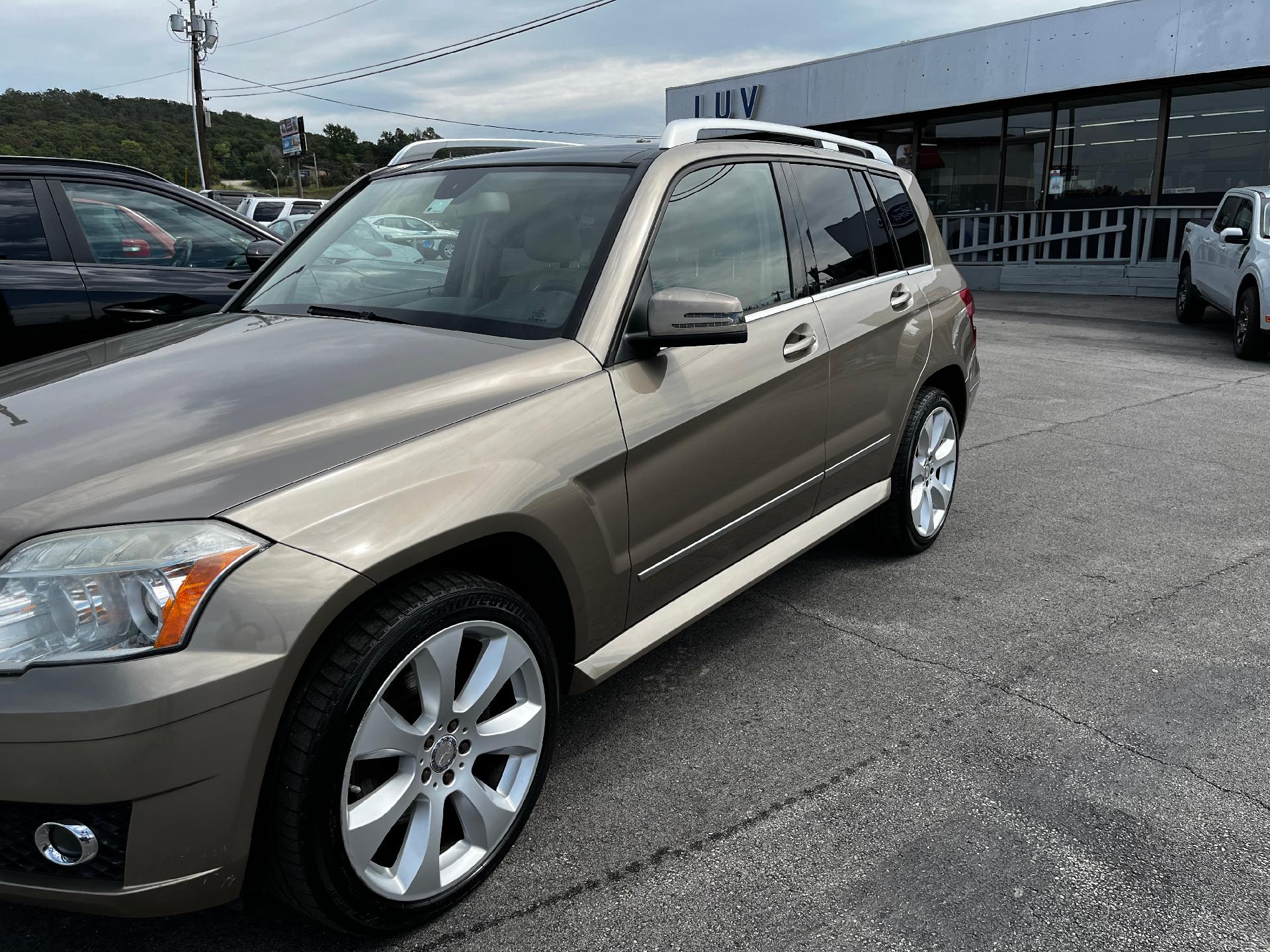 Used 2010 Mercedes-Benz GLK-Class GLK350 with VIN WDCGG8HB9AF477906 for sale in Henryetta, OK