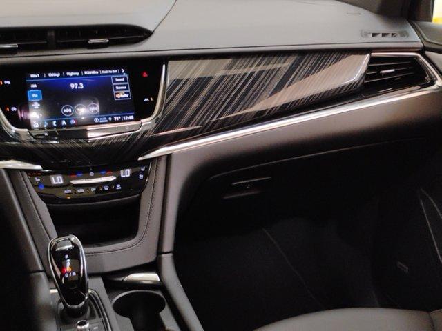 2024 Cadillac XT6 Vehicle Photo in PINEVILLE, NC 28134-8495