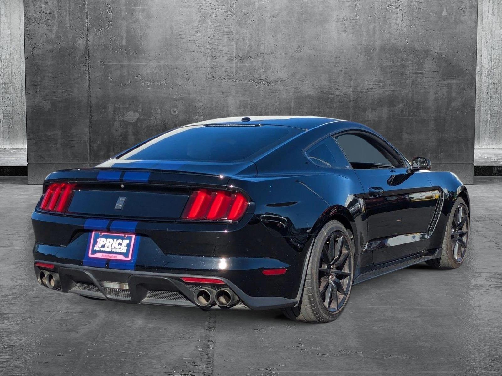 2016 Ford Mustang Vehicle Photo in VALENCIA, CA 91355-1705