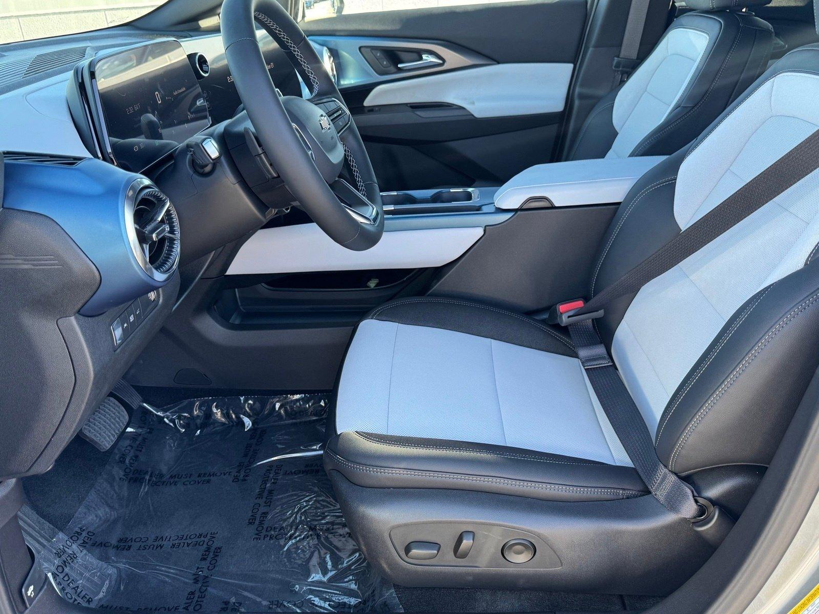 2025 Chevrolet Equinox EV Vehicle Photo in LOS ANGELES, CA 90007-3794