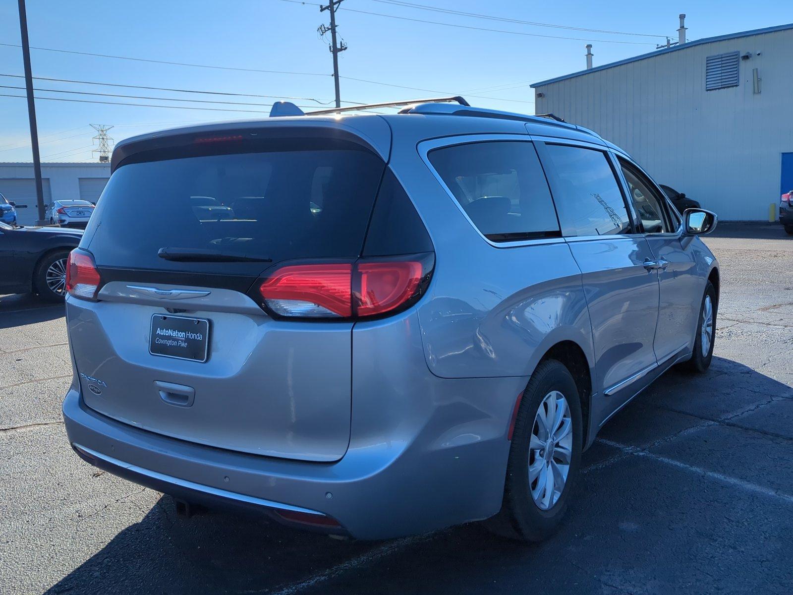 2018 Chrysler Pacifica Vehicle Photo in Memphis, TN 38128