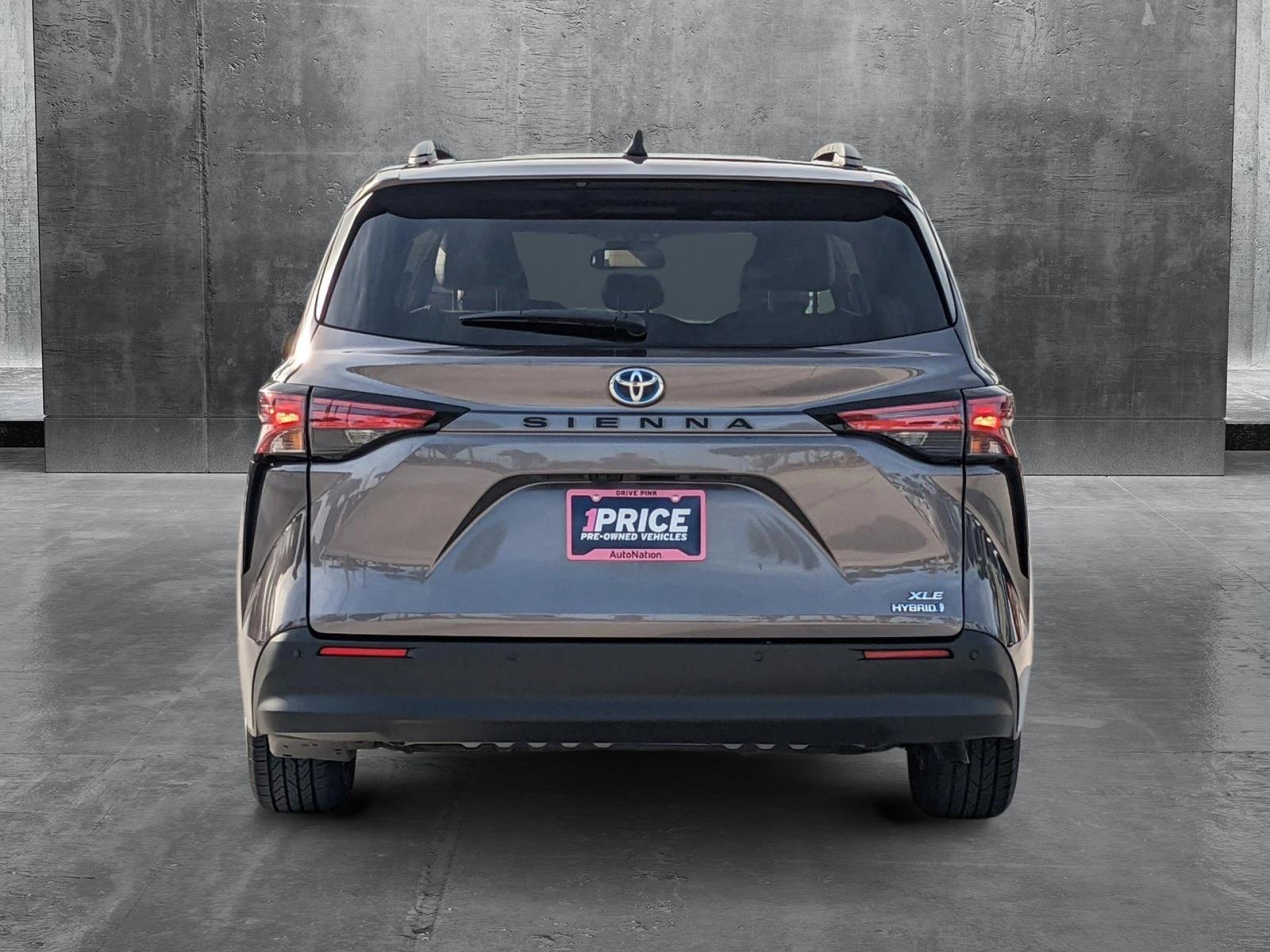 2021 Toyota Sienna Vehicle Photo in Davie, FL 33331