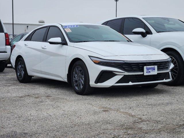 2024 Hyundai Elantra Vehicle Photo in SUGAR LAND, TX 77478-0000