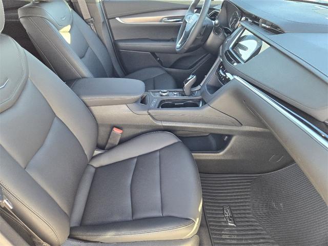 2025 Cadillac XT6 Vehicle Photo in Oklahoma City, OK 73114