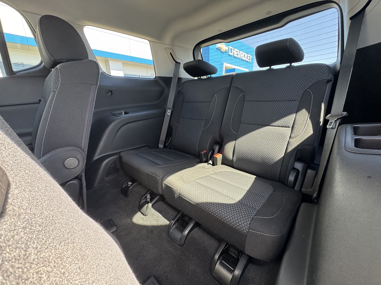 2023 GMC Acadia Vehicle Photo in BOONVILLE, IN 47601-9633
