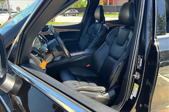 2022 Volvo XC90 Vehicle Photo in Houston, TX 77007