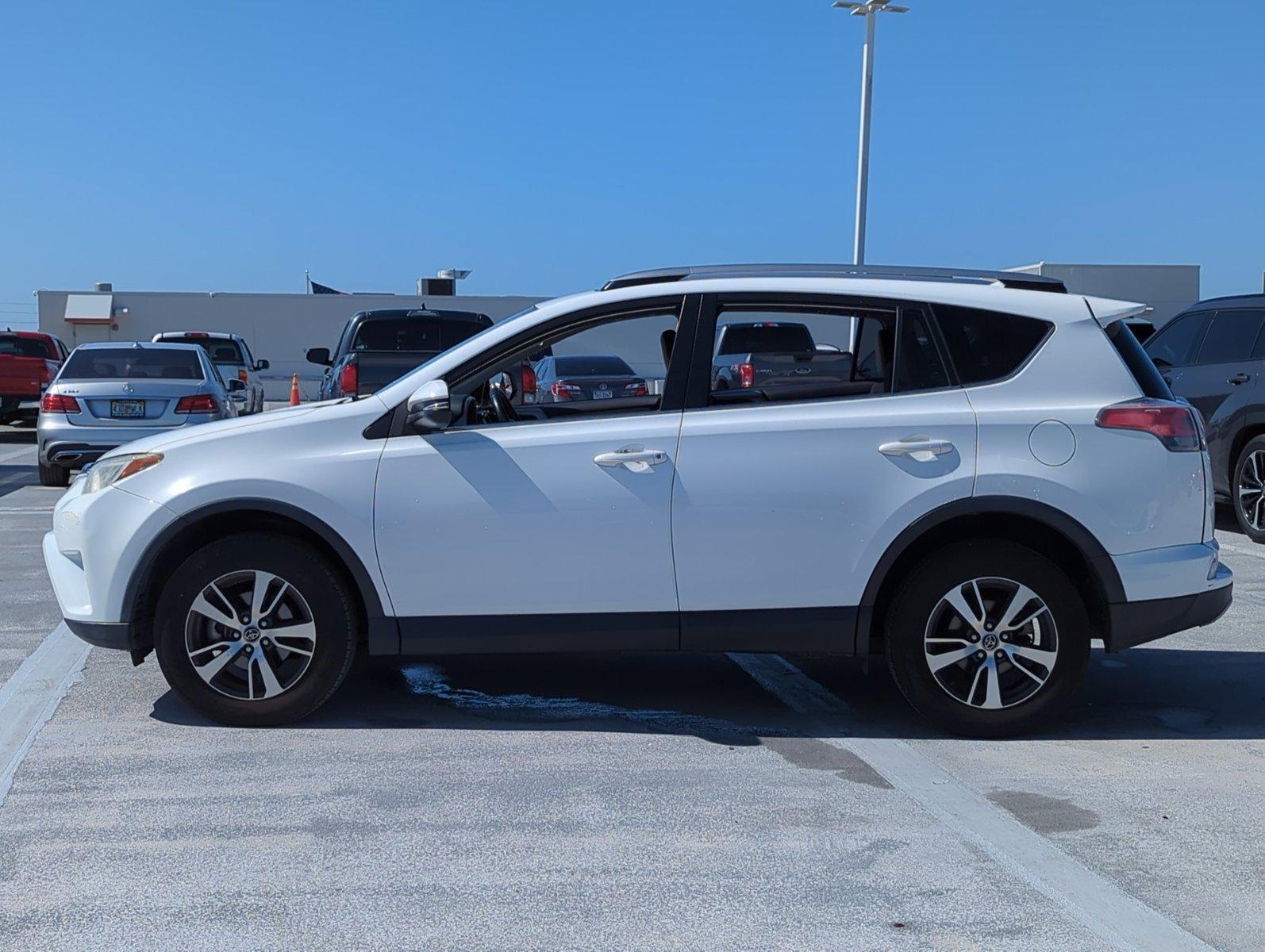 2017 Toyota RAV4 Vehicle Photo in Ft. Myers, FL 33907