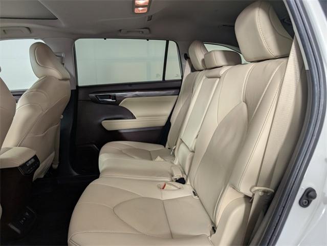 2021 Toyota Highlander Vehicle Photo in ENGLEWOOD, CO 80113-6708