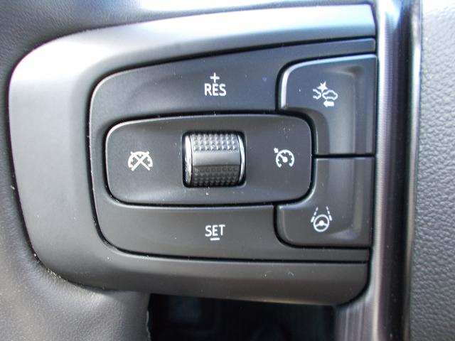 2023 GMC Yukon Vehicle Photo in LOWELL, MA 01852-4336