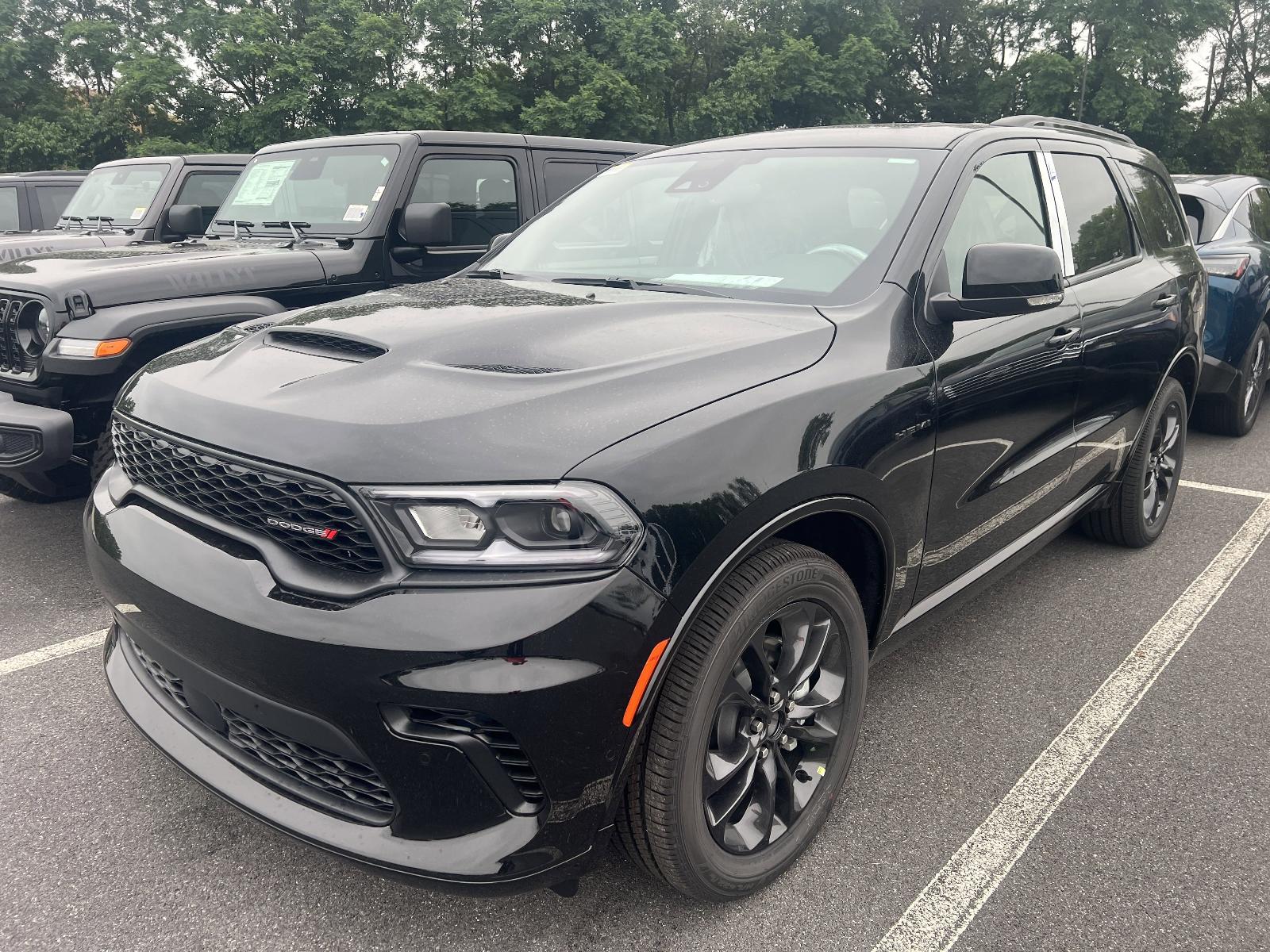 2025 Dodge Durango Vehicle Photo in Mechanicsburg, PA 17050-1707