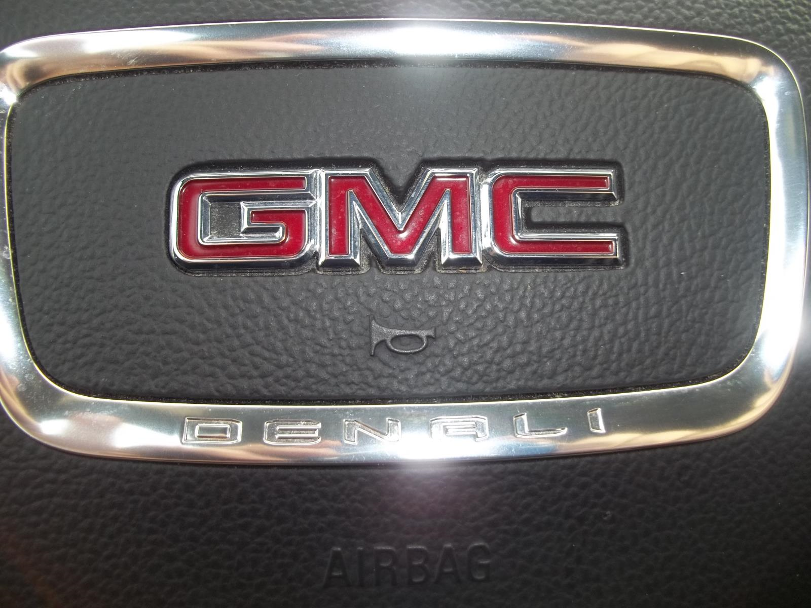 2022 GMC Terrain Denali photo 20