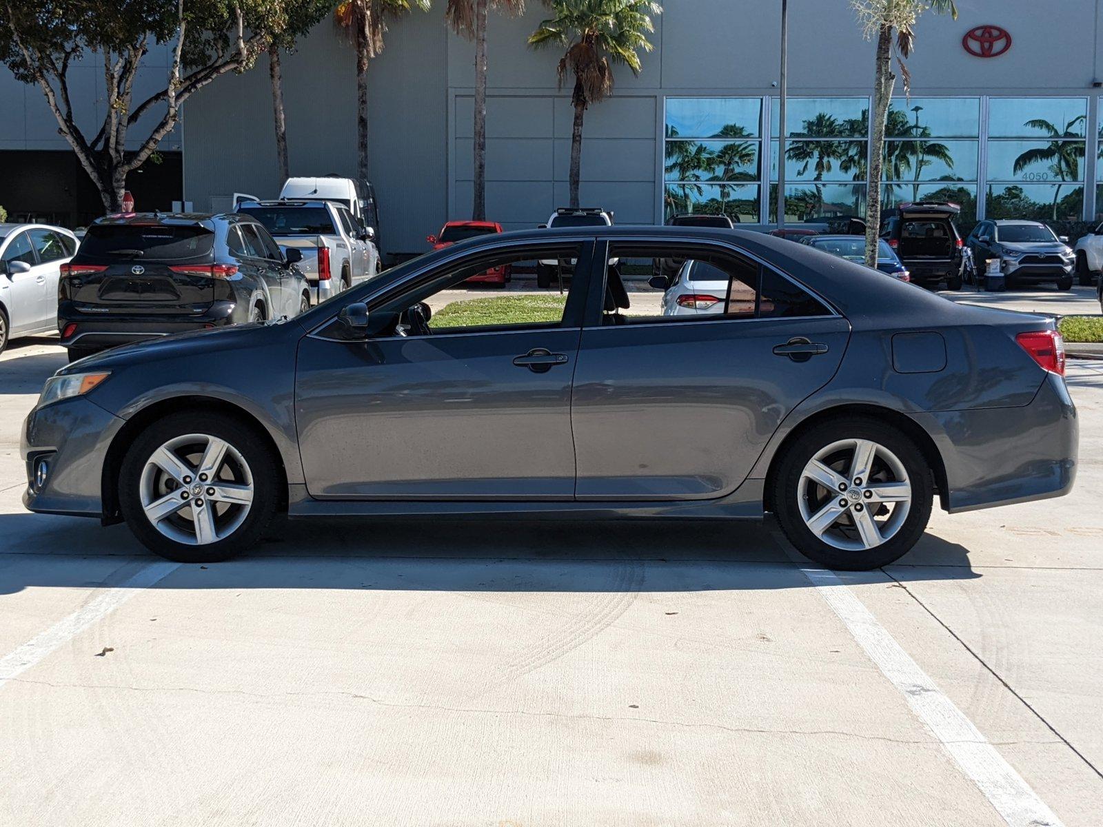 2014 Toyota Camry Vehicle Photo in Davie, FL 33331