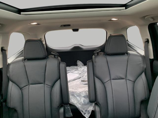 2025 Subaru Ascent Vehicle Photo in Green Bay, WI 54304