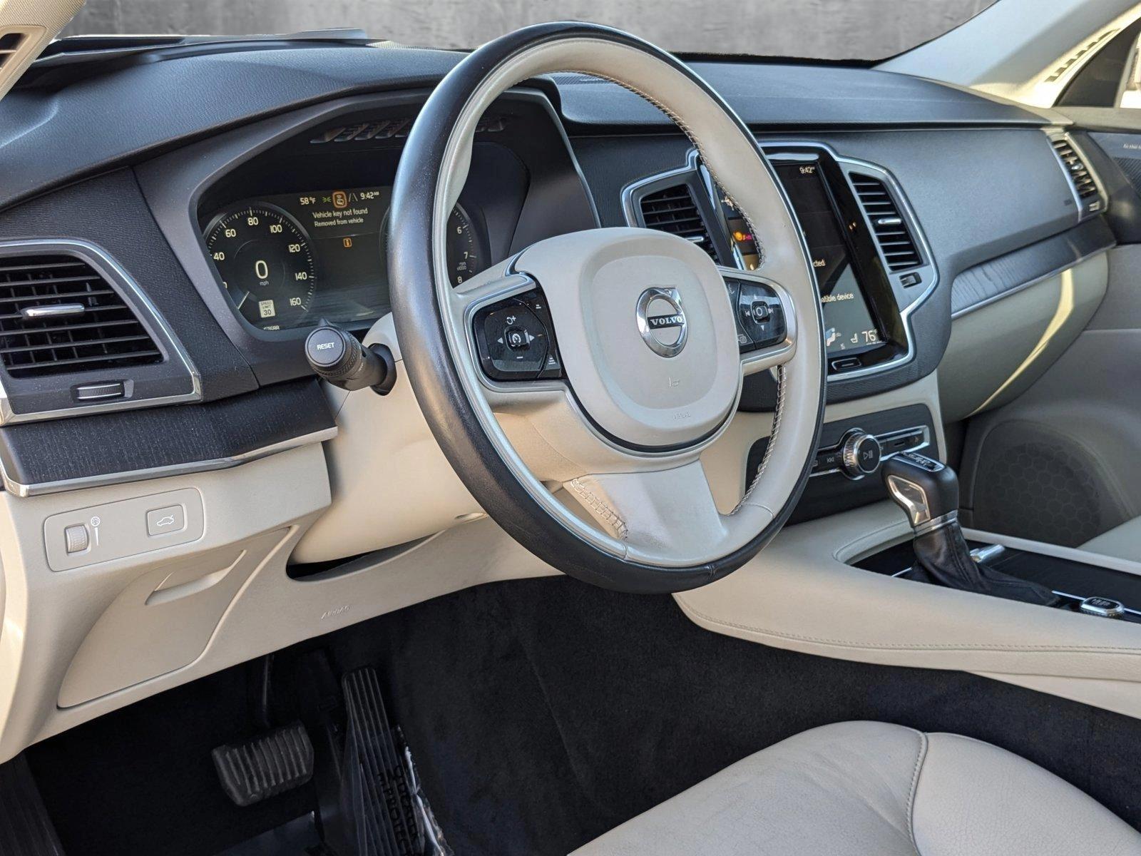 2020 Volvo XC90 Vehicle Photo in St. Petersburg, FL 33713