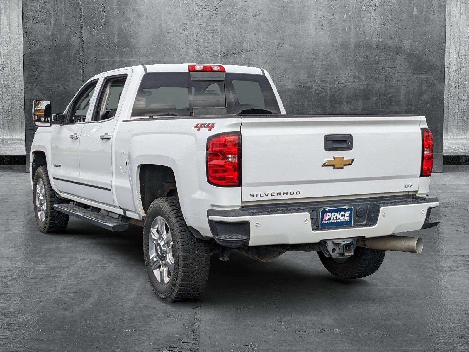 2019 Chevrolet Silverado 2500HD Vehicle Photo in VALENCIA, CA 91355-1705