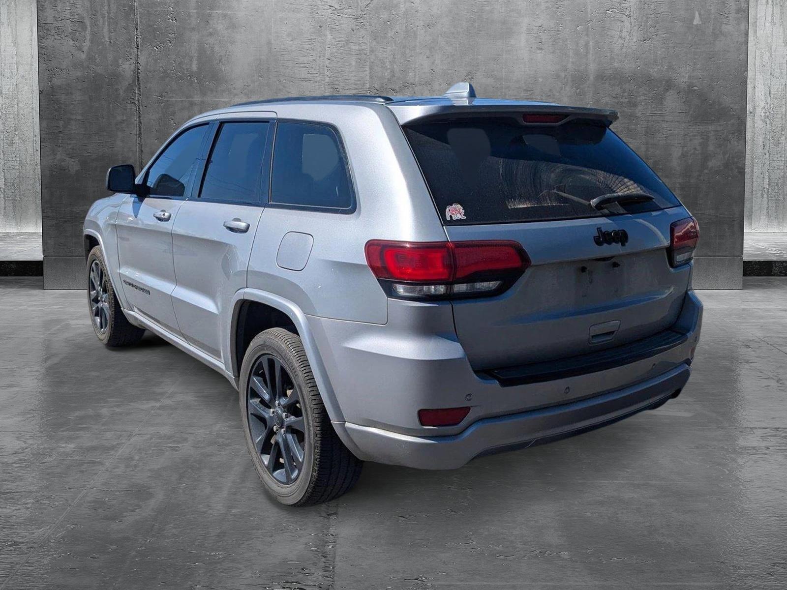 2017 Jeep Grand Cherokee Vehicle Photo in Panama City, FL 32401