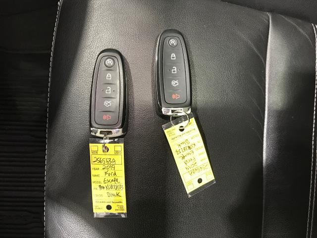 2019 Ford Escape Vehicle Photo in GREEN BAY, WI 54303-3330