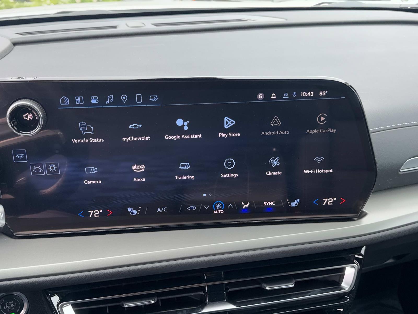 2025 Chevrolet Traverse Vehicle Photo in LOS ANGELES, CA 90007-3794