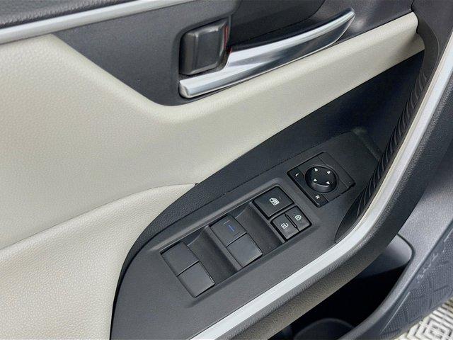 2019 Toyota RAV4 Vehicle Photo in Flemington, NJ 08822