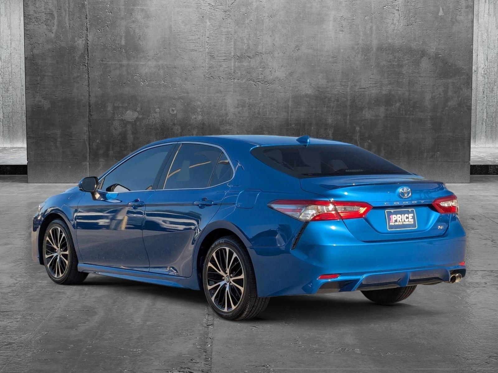 2019 Toyota Camry Vehicle Photo in St. Petersburg, FL 33713
