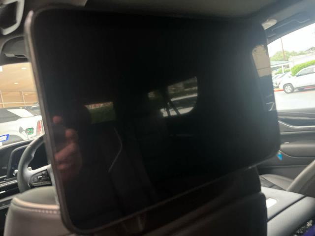 2024 Cadillac Escalade ESV Vehicle Photo in San Antonio, TX 78230-1001