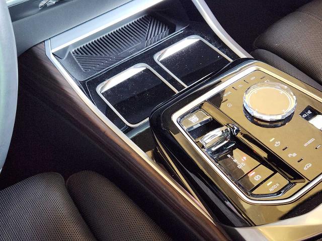 2023 BMW 760i xDrive Vehicle Photo in PLANO, TX 75024