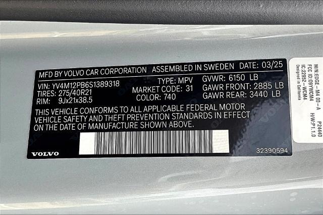 2025 Volvo XC90 Vehicle Photo in Houston, TX 77007