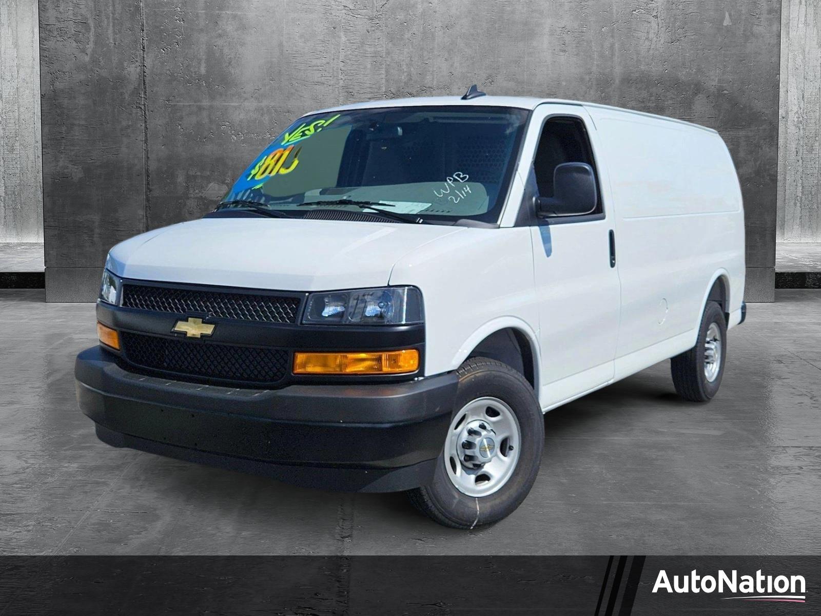 2025 Chevrolet Express Cargo 2500 Vehicle Photo in GREENACRES, FL 33463-3207